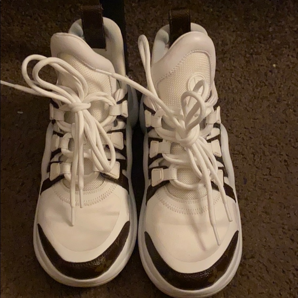 Women’s authentic sneakers